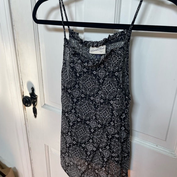 Universal Thread tank top size extra small - Picture 5 of 6